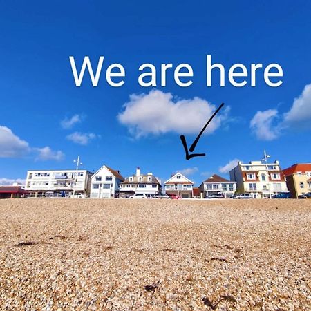 Absolute Beachfront With Decked Garden Oasis And Views Bognor Regis Bagian luar foto