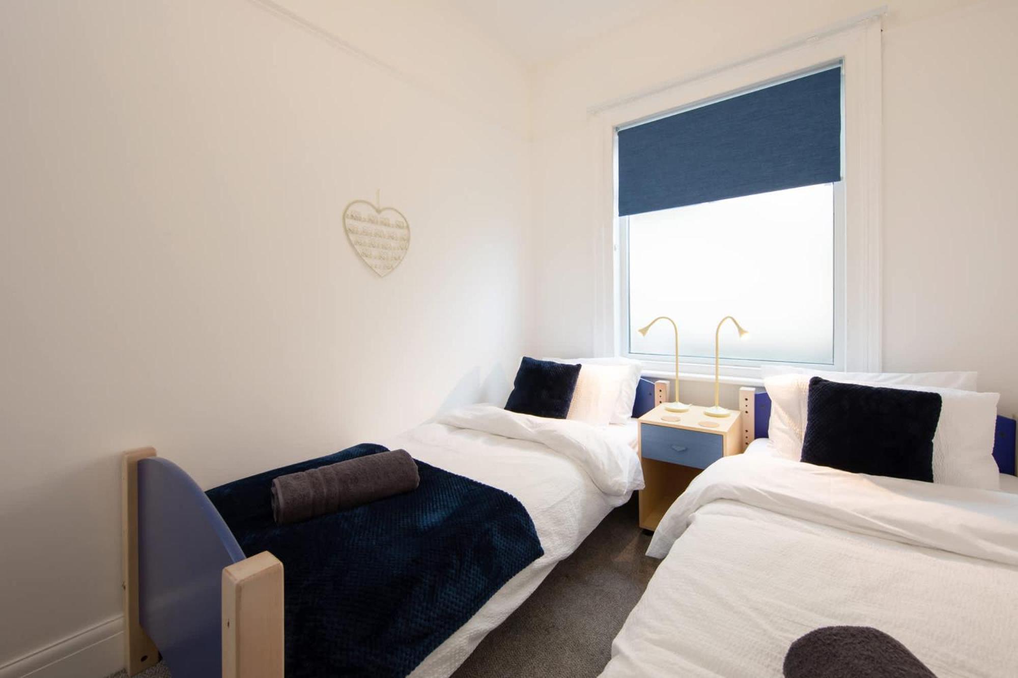 Absolute Beachfront With Decked Garden Oasis And Views Bognor Regis Bagian luar foto